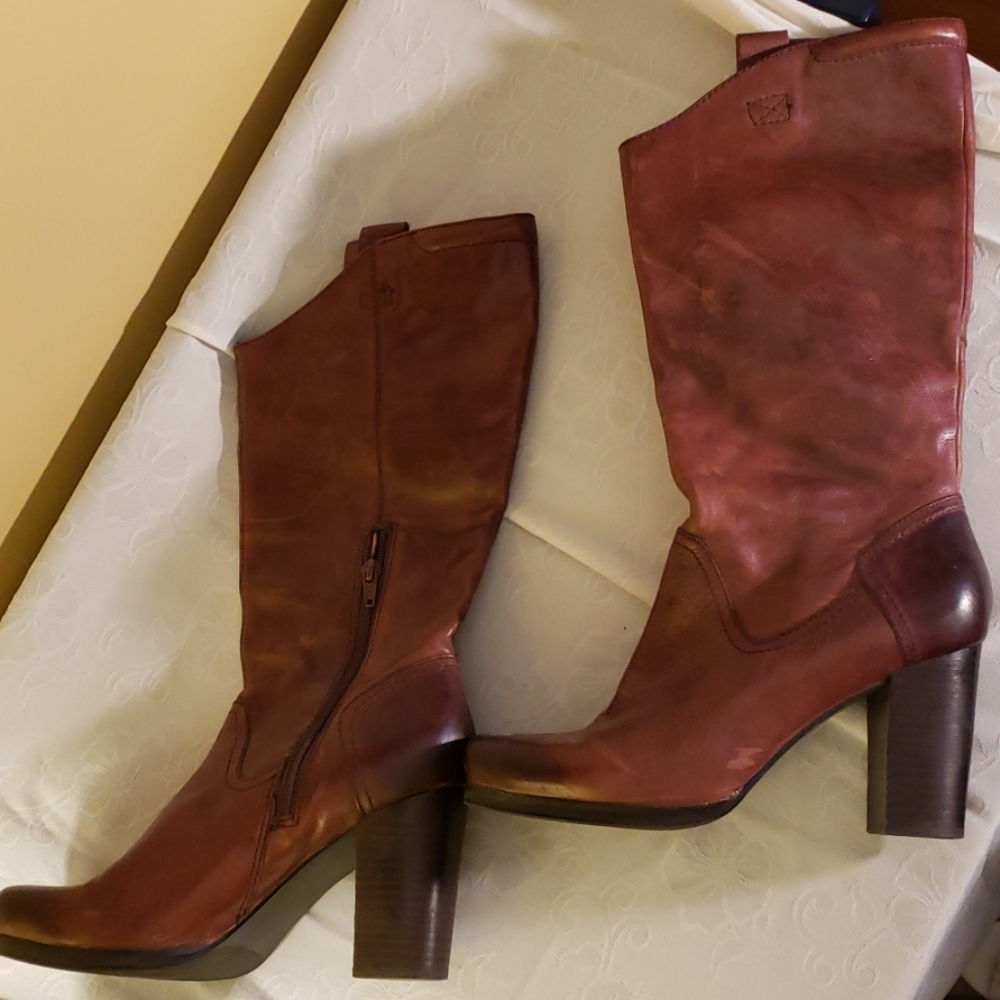 Women's boots